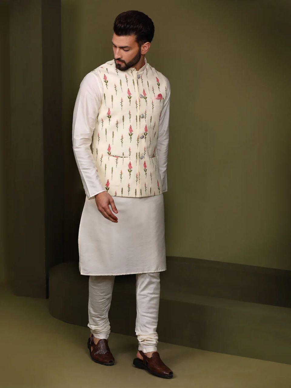 WHITE KURTA JACKIET PRINTED BOTANICAL BUNDI KURTA SET